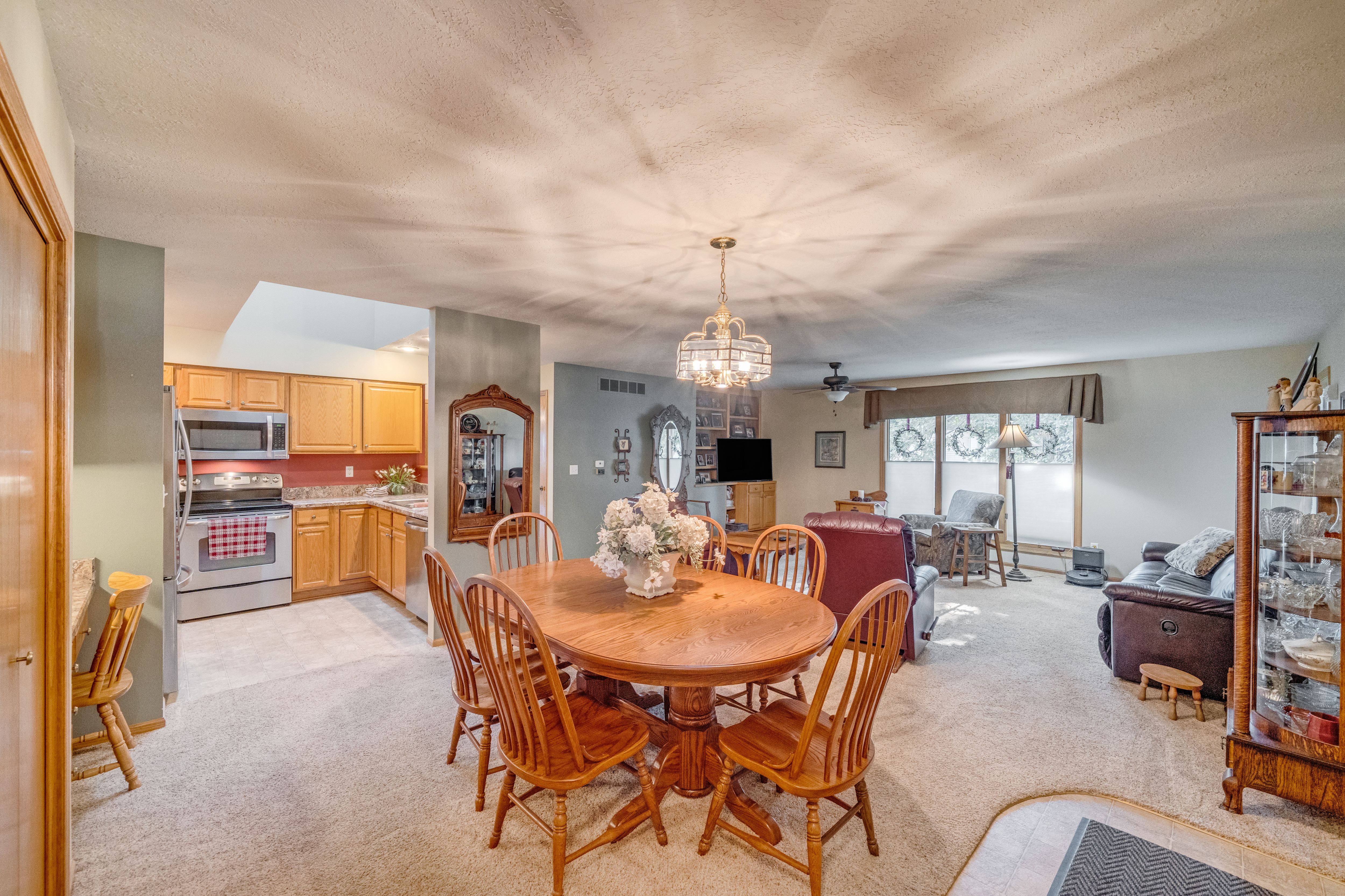 Listing Photo: 106 W Franklin Ave, Indianola, IA 50125-6